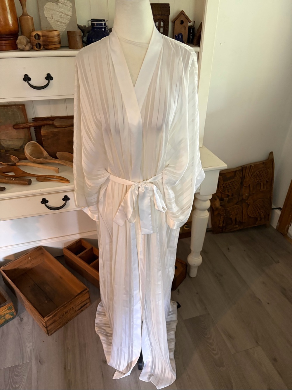 Linda Montreal Silky White Long Kimono Robe with Belt
